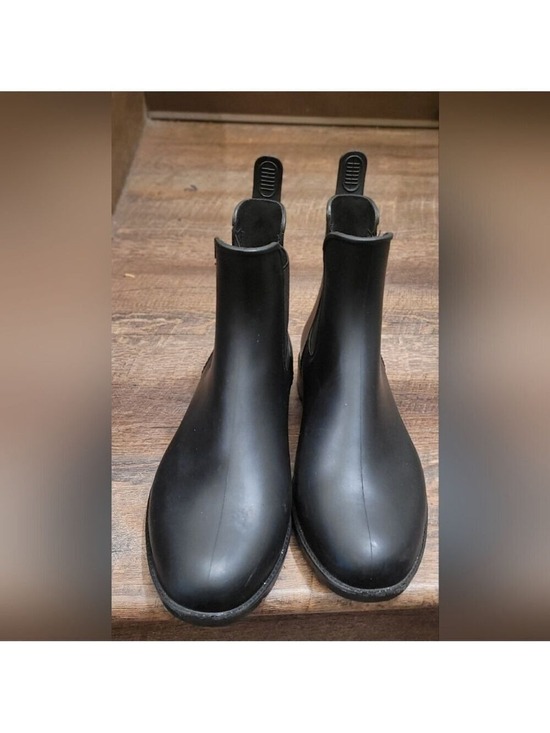 Shoes - Chelsea-style ankle rain boots Sz 8.5